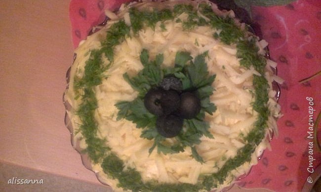 Украшаем по своему вкусу и желанию...Хорошо...если будет время настояться...))) Ингредиенты очень простые....но вкус просто песТня.....))))))))))
Угощайтесь....)))))))))) ПРИЯТНОГО АППЕТИТА!!!! (фото 7)