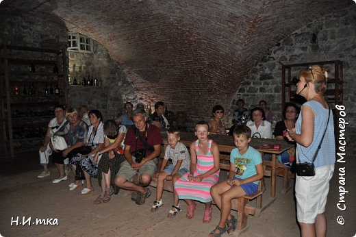Очень интересно рассказывает экскурсовод. (фото 31)