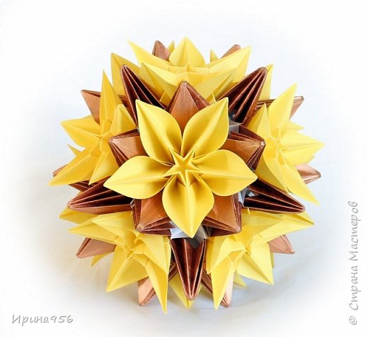 Carambola (Автор Carmen Sprung https://podjem-tal.ru/node/175044) на Crocus (Автор Екатерина Лукашева http://www.kusudama.me/#/Crocus/Crocus/croc2)
 (фото 16)