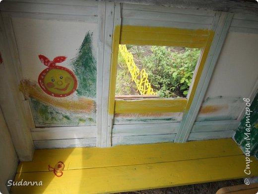 Снаружи оформила...Но мне же не дает покоя оставшаяся краска и внутренняя пустота ))). Поэтому я проникла внутрь ))) (фото 4)