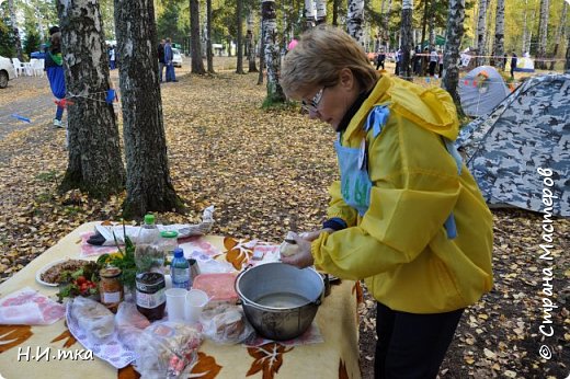 Оболденно вкусную наваристую уху на костре сварила Лидия Михайловна, запах которой разносился на всю округу. Угостили всех желающих. (фото 41)
