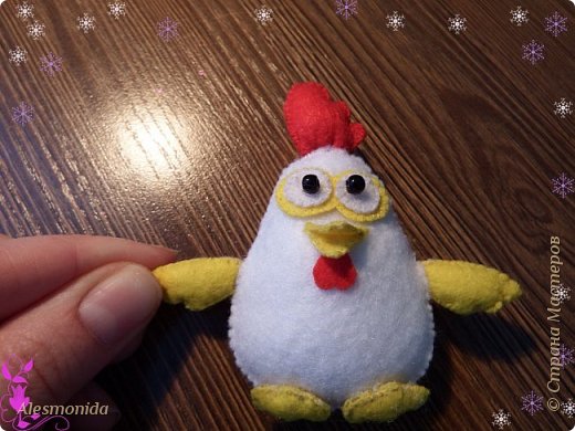 Приклеиваем глазки - бусинки: (фото 23)