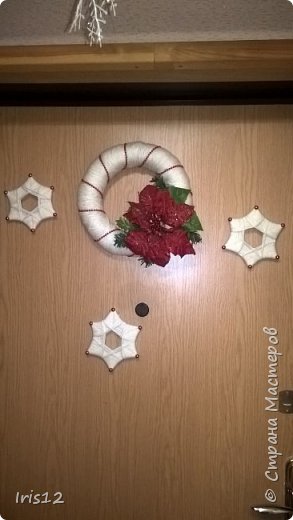 А это мой. Из пряжи. И звездочки вот по этому МК https://podjem-tal.ru/node/1063833?c=favorite (фото 7)
