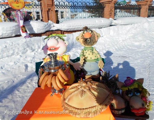 Пирог и баранки на самоваре - тоже из поролона! (фото 6)