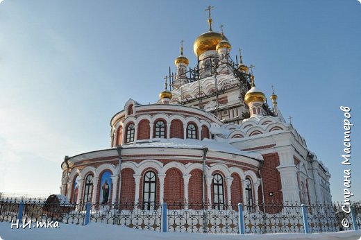 Свято-Николаевский мужской монастырь находится на краю города на довольно возвышенном месте в устье речек Свияги и Калачика, впадающих в реку Тура. (фото 22)