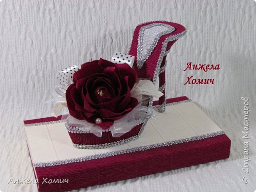 Еще одна туфелька на коробке конфет (фото 24)