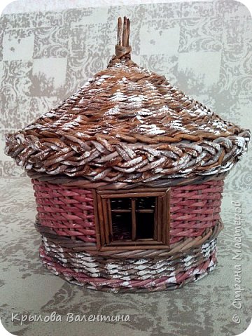 Это уже давняя работа домик-шкатулка! еще осенью его сотворила, крышу плела без формы. (фото 6)