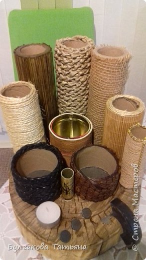 Основа органайзера спил дерева, конечно такой массивный предмет рассчитан не для письменного стола, стоять он будет в подвале , где брат мастерит. Думаю для отверток и прочих инструментов в самый раз (фото 2)