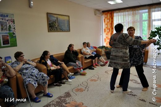Вот так у нас прошёл праздник: стихи, песни, задорные частушки, шутки, танцы, анекдоты. (фото 29)