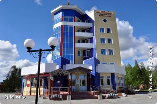Урайская окружная больница медицинской реабилитации - отличное медучреждение для восстановление после серьезных травм, болезней позвоночника, суставов, инфаркта. Есть много специального оборудования для блокирования болевого синдрома и другие хорошие процедуры. Я проходила здесь лечение с 31 мая по 14 июня. (фото 1)