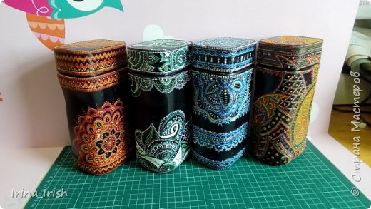 Всем доброго времени суток! Сегодня у меня просто банки)) Много месяцев назад захотелось для себя расписать банки, стиле "Времена года", но как-то пропал к ним интнрес и банки долго стояли, даже запылись. Пару дней назад все таки закончила. Не знаю что теперь с ними делать, пока рисовала, необходимость в них пропала) (фото 1)