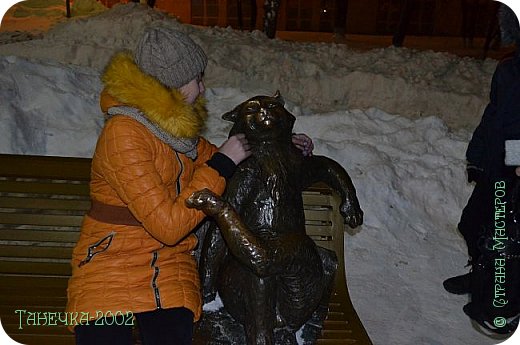 Йошкин кот- символ города. Надо потереть ему лапку и шепнуть свое желание на ушко. Говорят, что обязательно сбудется!  (фото 28)