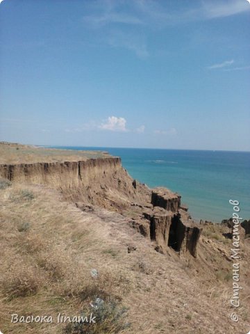 Годом ранее та же Тамань, на Бугасе, море чёрное,вода чистая,дельфины плавают.... (фото 31)