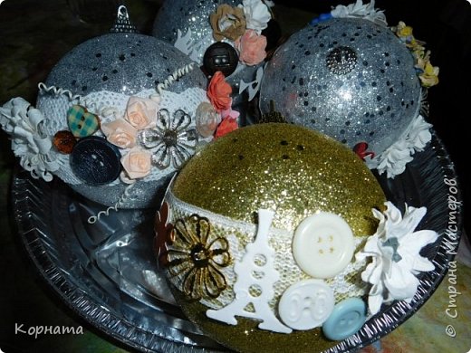 А вот так все начиналось. Наклеила кружево и декор... (фото 17)