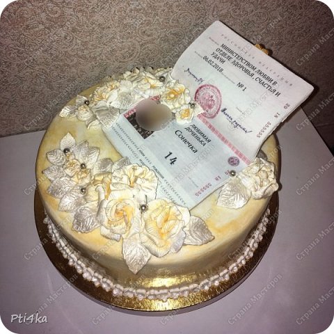 Цветы и корона - подставка- из мастики, окрашены пищевым серебром и золотом. (фото 3)