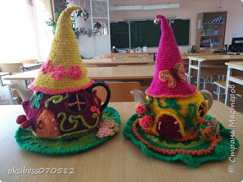 На выставку в девочкой из 8 класса связали и собрали вот такие ЧАЙНЫЕ ДОМИКИ (фото 1)