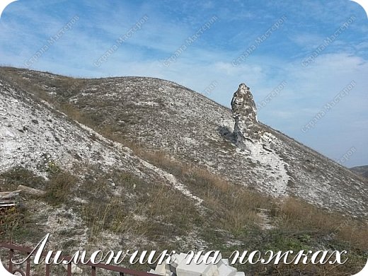 Сейчас в память о молитвенных  подвигах  этого удивительного старца  на горе воздвигнута часовня, внутри которой возвышается деревянный крест, а снаружи на восточной стене  находится мозаичная икона священномученика Петра (Зверева), возглавляющего сонм новомучеников и исповедников воронежских, к которым по праву можно отнести и блаженного Петра Еремеева. (фото 22)