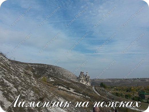  Спасский женский монастырь в настоящее время посещает большое число паломников из разных мест России,  ближнего и дальнего зарубежья.  Эта обитель привлекает не только удивительной и своеобразной красотой природы. Ее пещерные храмы свидетельствуют о поразительной, непостижимой духовной силе, которой обладали их безымянные создатели. Недостижимость и сокровенность их подвигов, твердое, неотступное стремление к своему Творцу, навеки запечатленное в могучих меловых сводах и столпах пещерных храмов, безмолвно смиряют нашу гордыню и пробуждает в душе память о вечном. (фото 28)