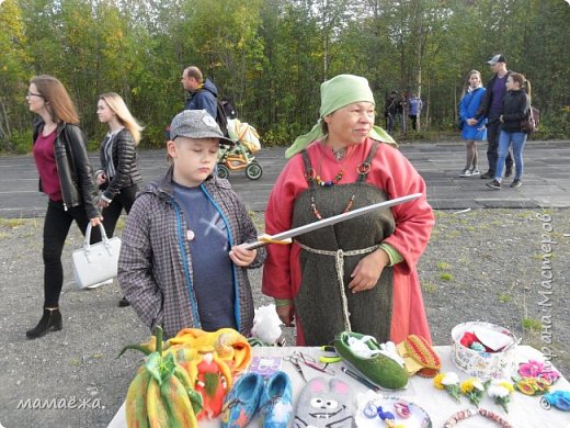 А это мы с сыном на "Imandra Viking Fest", с недоделанным тапком.  (фото 4)