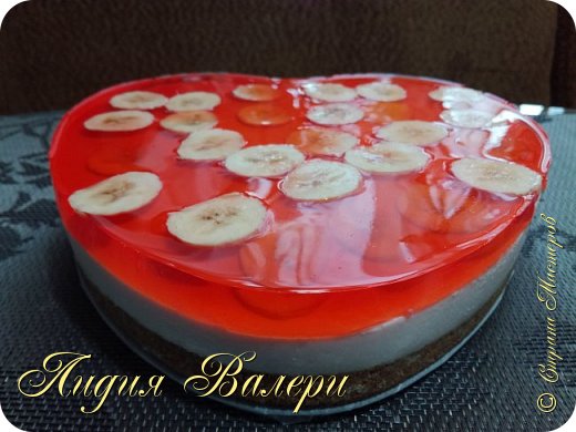 Приветик ВСЕМ!)) Чизкейк (творожный торт) – это всегда праздник вкуса и хорошего настроения)) Показываю вам рецепт приготовления безумно вкусного, нежного чизкейка, перед которым никто не устоит! БЕЗ ВЫПЕЧКИ!)) 
Чтобы не повторятся рецепт приготовления смотрите по ссылке в моем прошлом блоге: https://podjem-tal.ru/node/1158075 (фото 1)