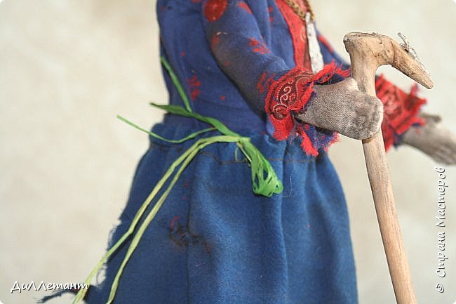 Юбка, как и положено на верёвочке лыковой (ну, или какую смогла бабуля свить!). (фото 31)