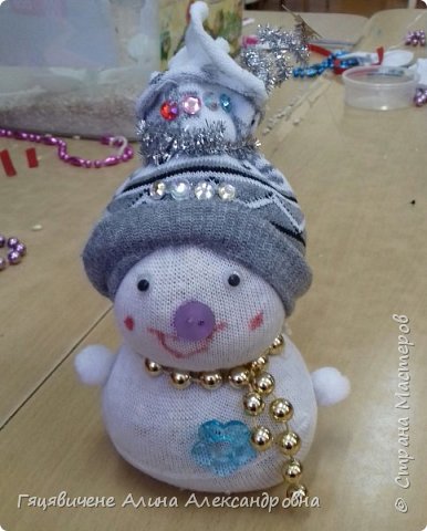 Снеговик из носка (фото 14)