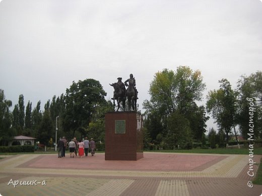 Памятник Петру I и Меньшикову. (фото 42)