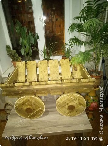 Телега декоративная (фото 2)
