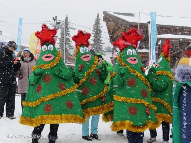 и хоровод сказочных елок (фото 40)