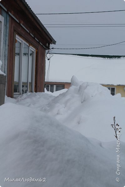 а так с улицы. Подоконник выше моей головы. (фото 77)