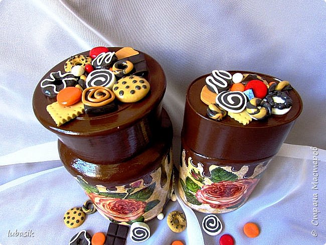 На крышечках вкусняшки из запекаемой глины (пластики). (фото 12)