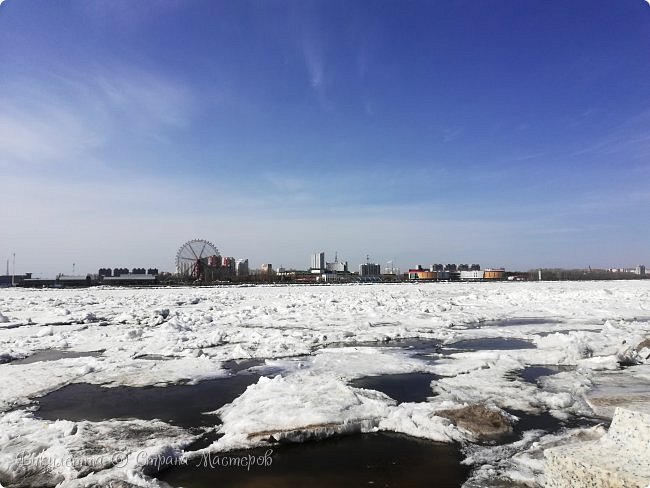 А мы нашли наконец незакрытый спуск к воде - или, все-таки, ко льду?) (фото 15)