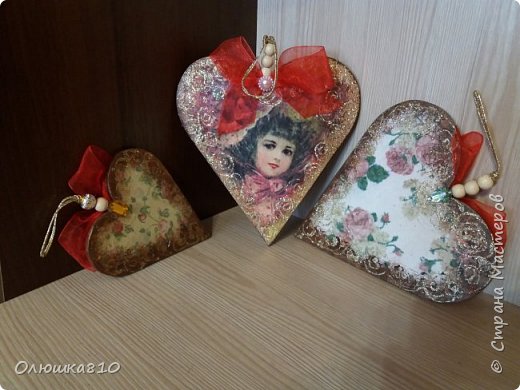 Новогодние игрушки из дерева (фото 5)