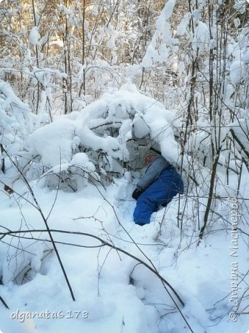 Вот такие шалаши из веток и снега получились Здорово! (фото 18)