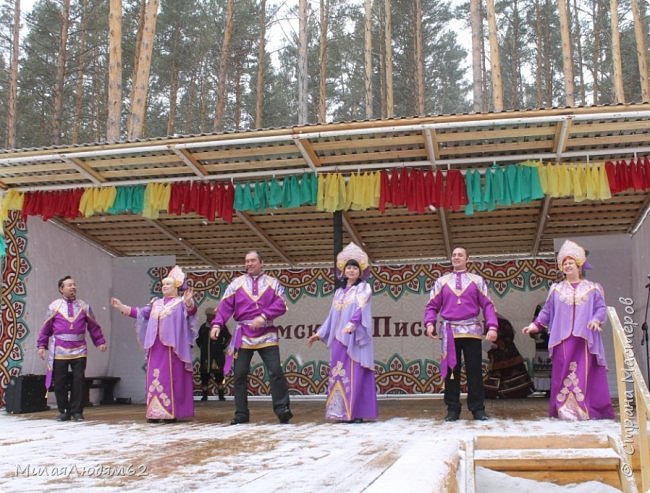 Кто откуда и как называются упомнить не возможно! А я побежала посмотреть выставку прикладников и презинтации народной кухни. Надо успеть до выступления наших. (фото 32)