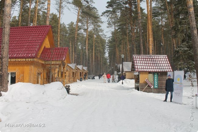 А вот и завветная аллея с выставкой прикладников!.. (фото 39)