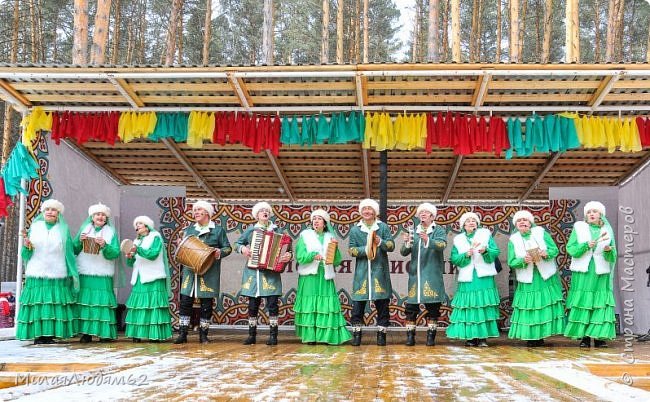 Но даже снег и метель не помешали нашим артистам. Все задорны и веселы. (фото 2)