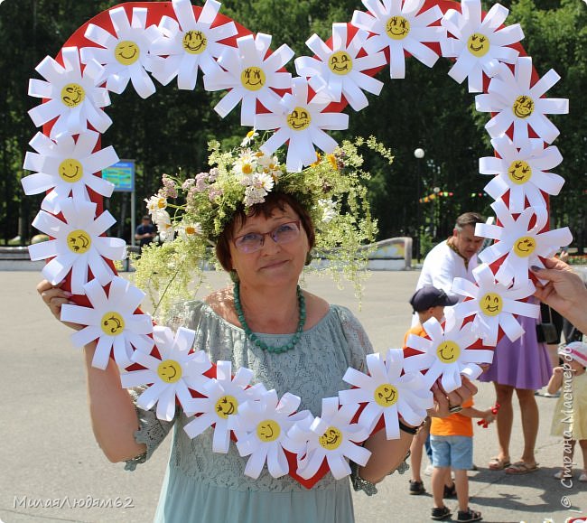 я когда на просмотре глянула, развернула их на деревья. Потом они так всех и снимали (фото 60)