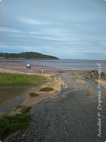 Это северный пляж. Здесь красиво и просторно. Но и вода здесь самая холодная. (фото 55)