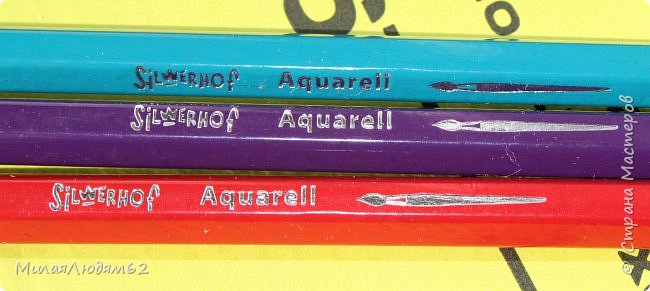 Разговор зашел об акварельных карандашах. Она мне предложила карандаши, оставшиеся от дочери, сказала что акварельные. А я давно хотела попробовать что это за зверь такой. Вот теперь у меня будут новые эксперименты. (фото 31)