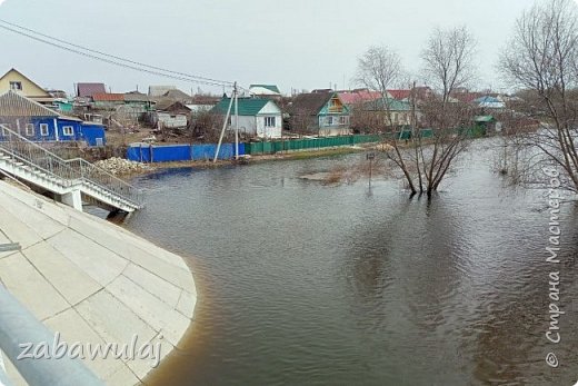 Когда идёт большая вода наша река становится очень шумная. (фото 3)