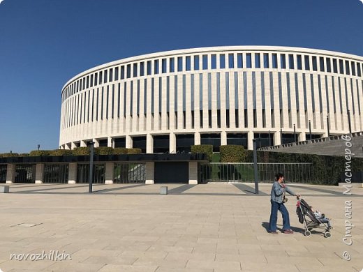 Удивительный парк появился на свет в 2017 году, благодаря частным инвестициям предпринимателя Сергея Николаевича Галицкого. Уважение и искренняя благодарность этому человеку за такую красоту, созданную для жителей Краснодара и гостей города. (фото 2)