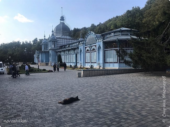 Этот маршрут заканчивается (а может начинается) у Пушкинской галереи (фото 80)