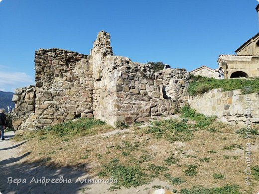 Развалины старой часовни. (фото 9)