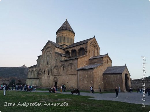 Последнее фото и нам пора возвращаться в Тбилиси- экскурсия подошла к концу, как и второй день пребывания в Грузии. (фото 50)