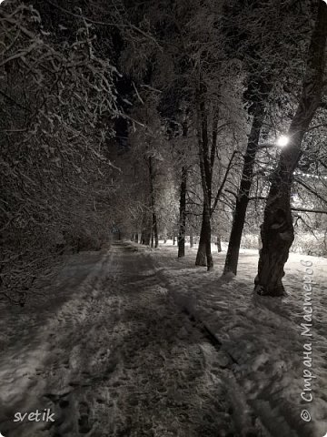 И я хочу поздравить всех с праздниками!!
Пусть мечты сбываются!!
А это фото после боя курантов. На улице была новогодняя сказка  (фото 4)