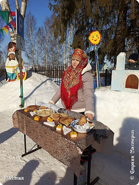    Угощались, голосовали у какой хозяйки блины вкусней?! (фото 7)