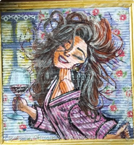 Женщины естественно- все разные.
Худенькие и шарообразные.
Блондинки(куда уж без них),шатенки.
И многих прочих других оттенков. (фото 2)