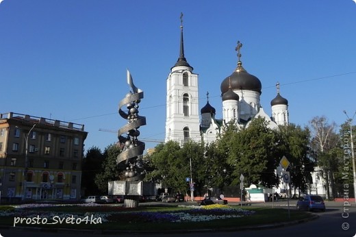 Единственный в мире памятник ДНК в городе Воронеже. (фото 5)