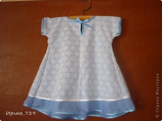 Вид платья сзади.
 Платье крестнице подошло. По словам Алины, она была в нем очаровательна. (фото 3)